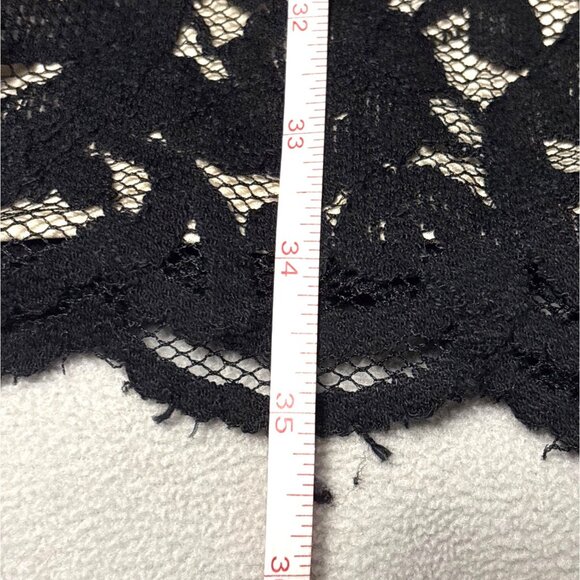 Black Lace Vince Camuto Cocktail Dress With 3/4 Bell Sleeves & V-Neckline Size 1 - Picture 8 of 8